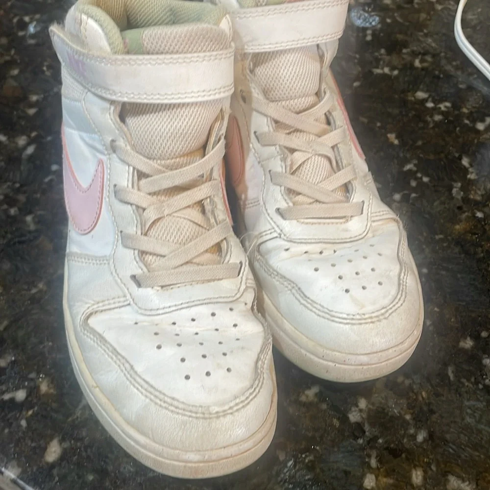 Nike Court Borough Midi Sneakers! Youth 2.5